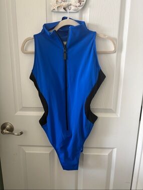 TA3 High Cut Sleeveless Surfy One Piece